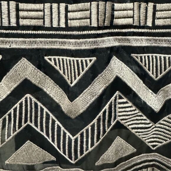 SAVANNA JANE Taking a Shine Embroidered Long Sleeve Dress Black Tan NWT Large - Picture 5 of 7